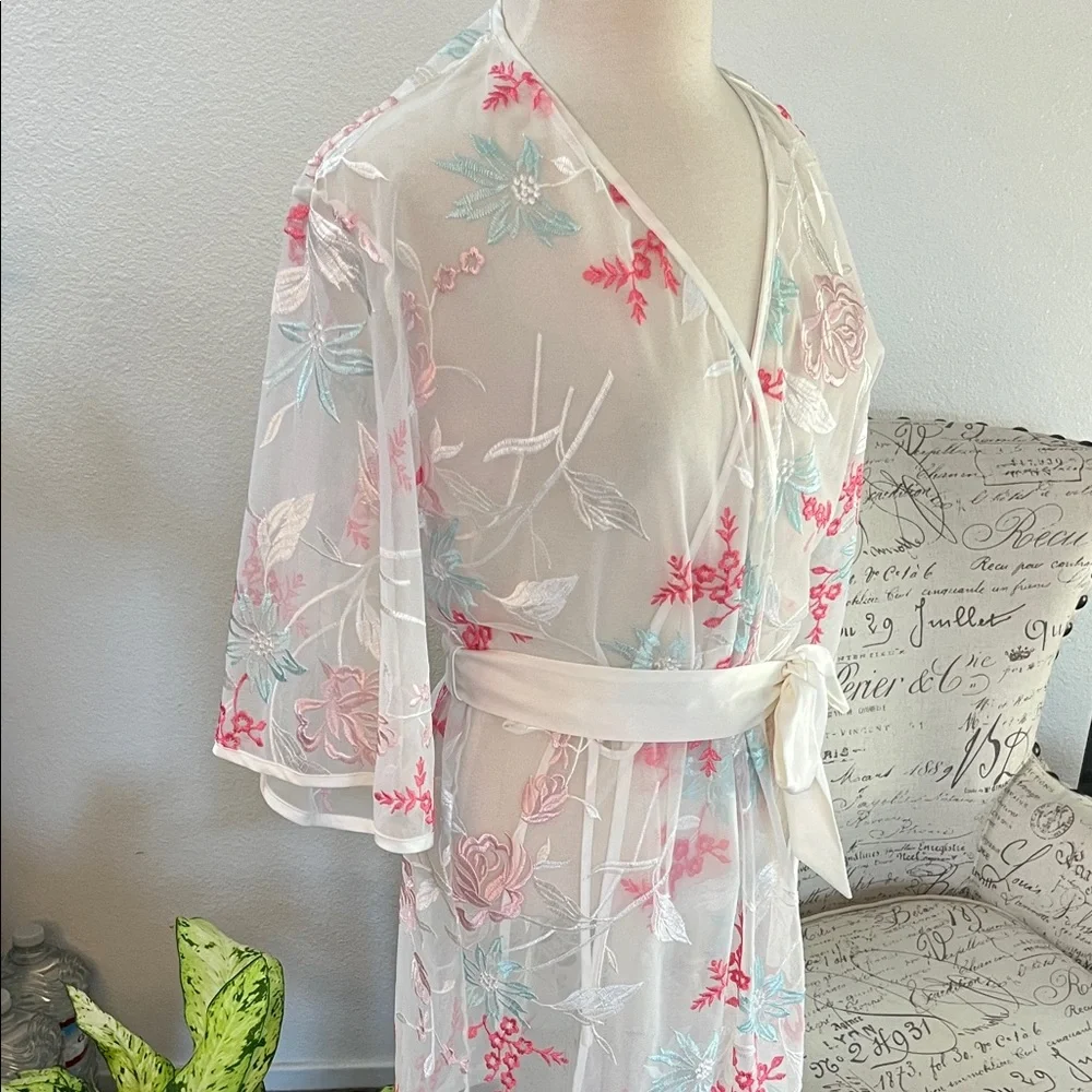 NWOT International Concepts Sheer Floral Robe - Picture 2 of 12
